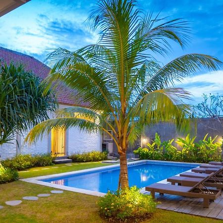 Berawa Dini Guesthouse Canggu Extérieur photo