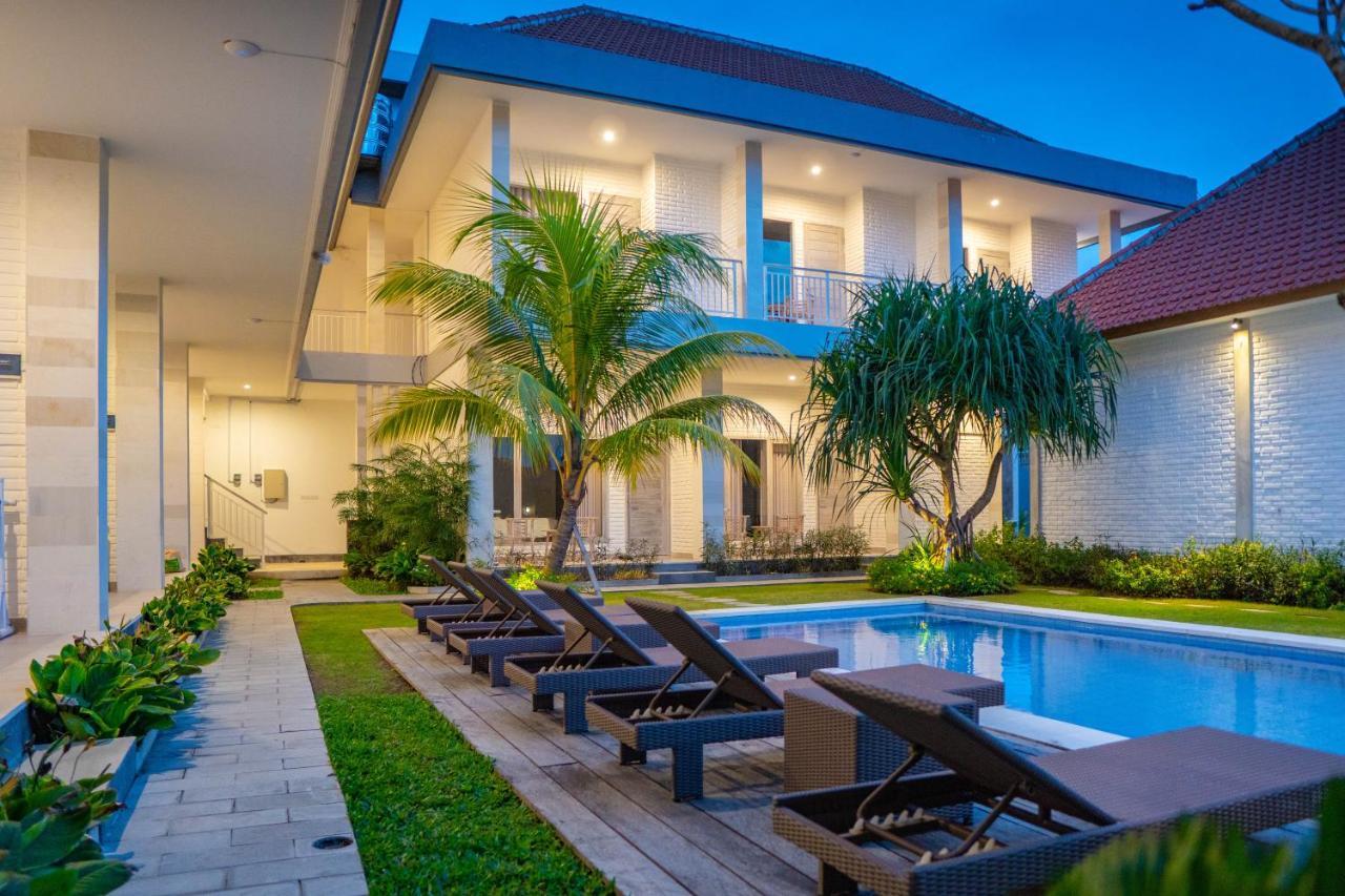Berawa Dini Guesthouse Canggu Extérieur photo