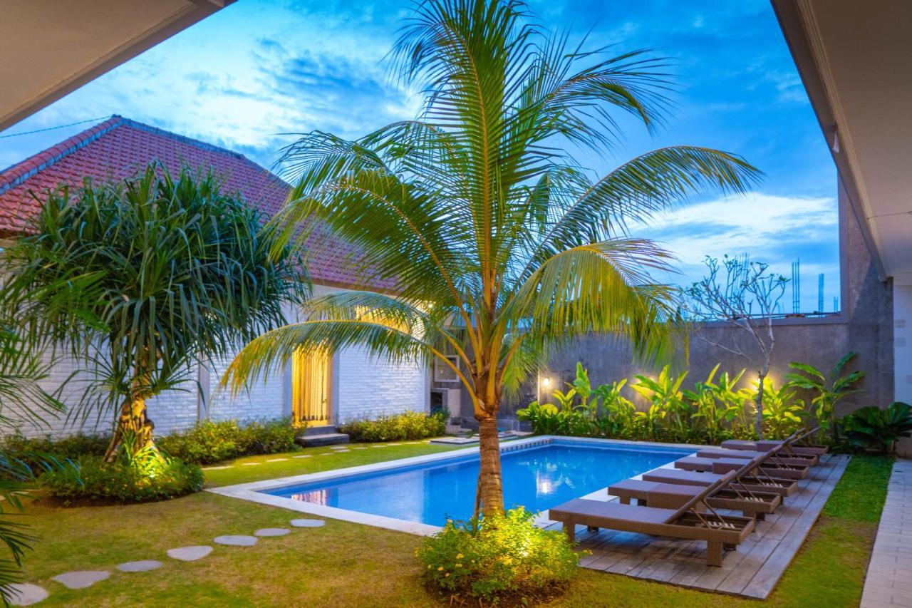 Berawa Dini Guesthouse Canggu Extérieur photo